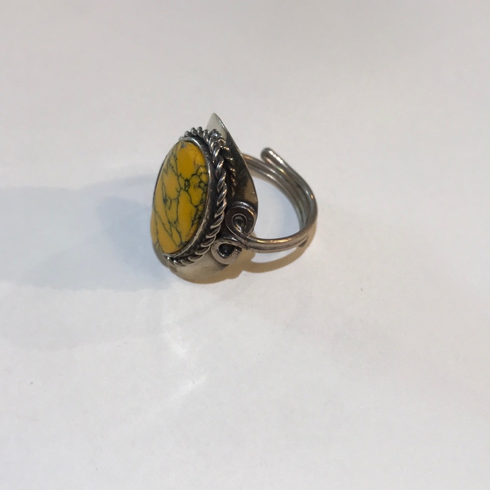 Yellow Howlite Adjustable Ring - Picture 3 of 4